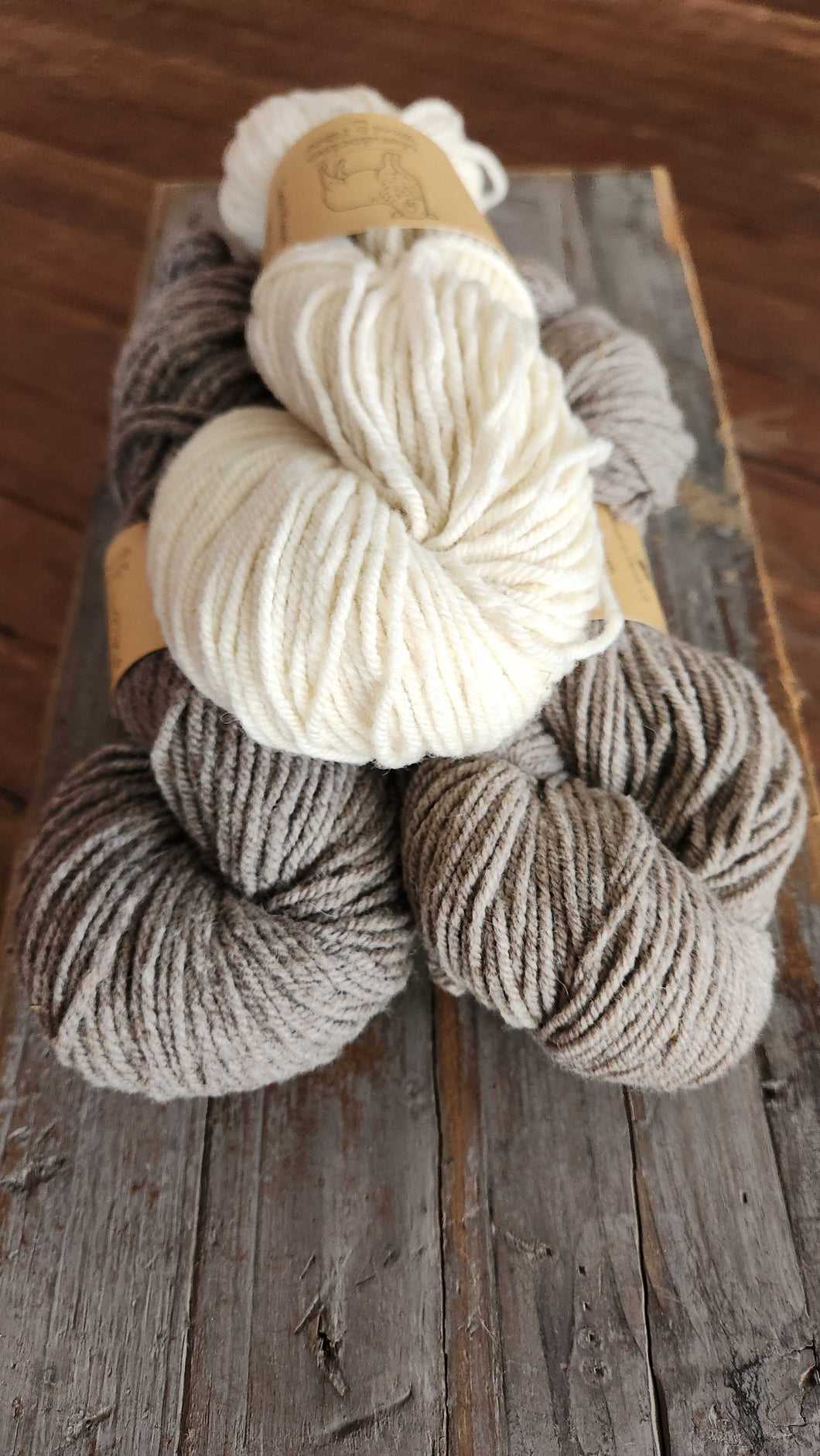 Tomki Worsted Weight MendoWool Yarn - Naturals