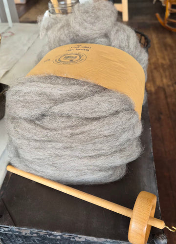 Romney Natural Colored Medium Gray - Great for Beginners