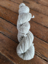 HALSEY - Romney/alpaca/silk  - Light Worsted Weight
