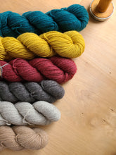 HALSEY - Romney/alpaca/silk  - Light Worsted Weight