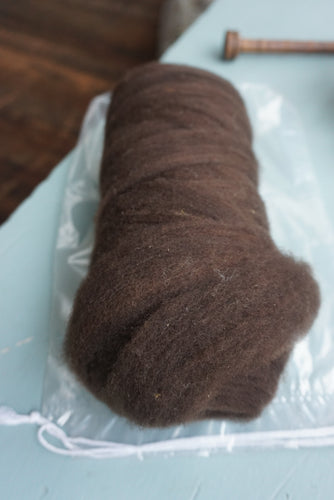 Columbia Wool Roving - dark brown